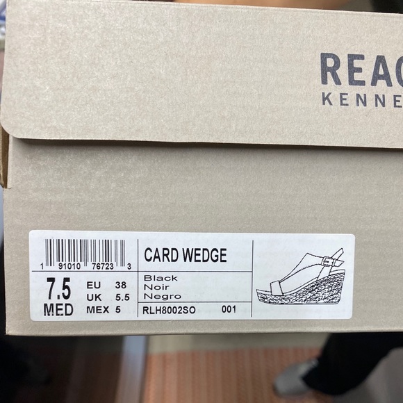 Kenneth Cole Reaction Wedges - Picture 5 of 5